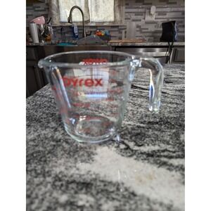 Pyrex 2 Cup Clear Glass Measuring Cup Red Graphics Open Handle Kitchenware